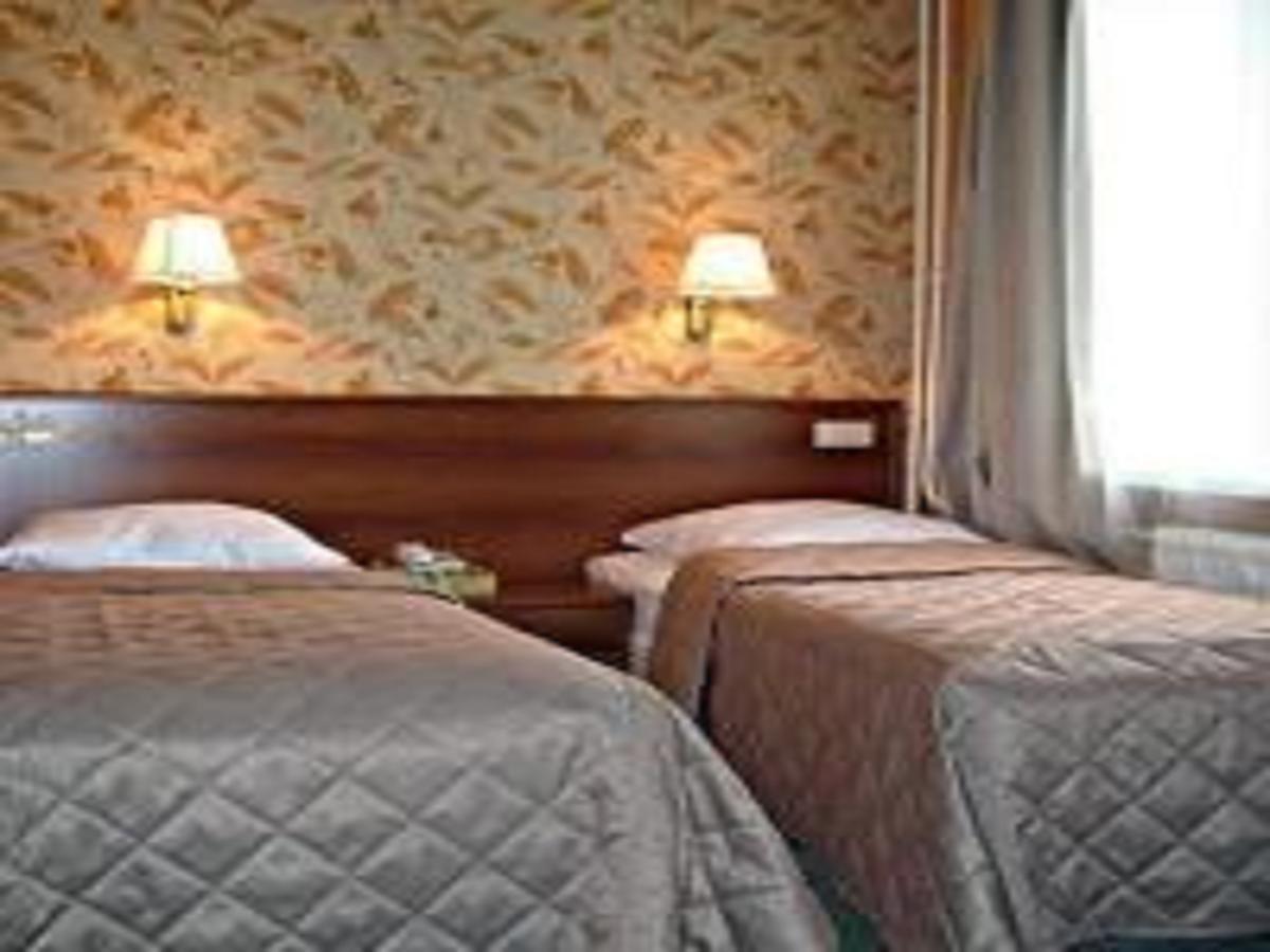 M Plaza Hotel Acra Exterior foto